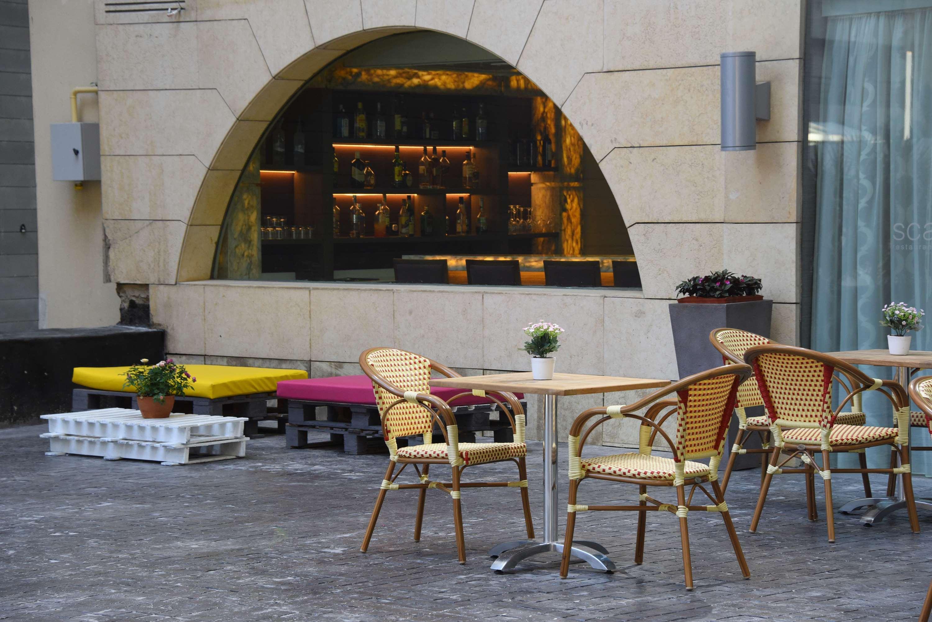 Ramada By Wyndham Downtown Beirut Hotel Exterior foto